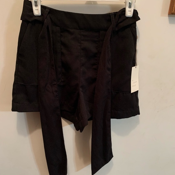Black silky shorts- new with tag by a new day - Picture 1 of 4